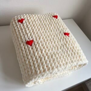 120×200 Krem Tek Kişilik Battaniye Burgu Kalp Detaylı Model